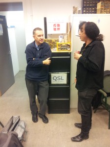 Thijs PA5TYS en Peter PA3EXL in discussie