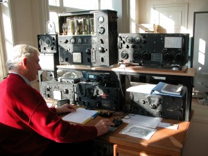 Hans PA0AAJ in de shack